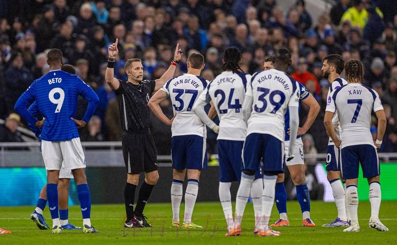 热刺行政管理主管卡普霍恩辞职,随后正式任英超首席足球官 热刺行政管理主管卡普霍恩辞职,随后正式任英超首席足球官